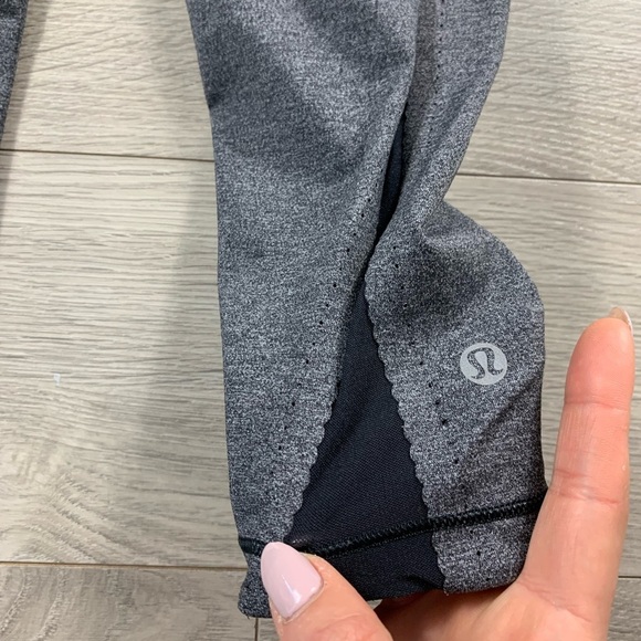 Lululemon Smooth Stride Crop Leggings Heathered Black - Picture 9 of 16